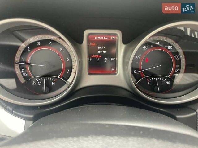 Червоний Додж Джорні, об'ємом двигуна 2.36 л та пробігом 138 тис. км за 11400 $, фото 8 на Automoto.ua