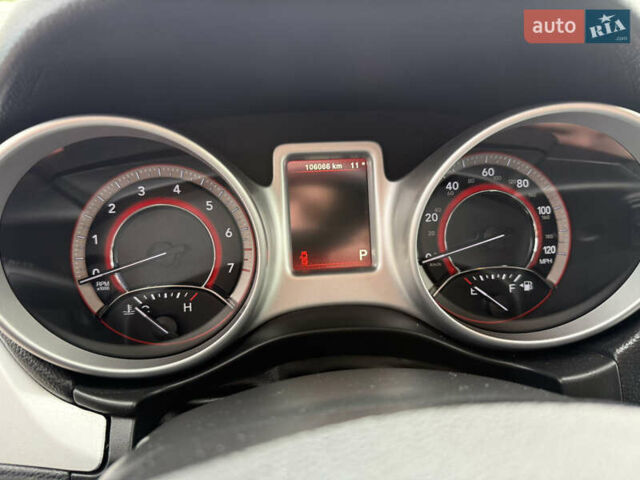 Красный Додж Джорни, объемом двигателя 2.36 л и пробегом 106 тыс. км за 11000 $, фото 41 на Automoto.ua