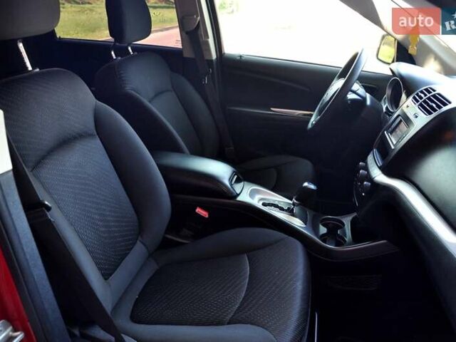 Красный Додж Джорни, объемом двигателя 2.36 л и пробегом 90 тыс. км за 10500 $, фото 26 на Automoto.ua