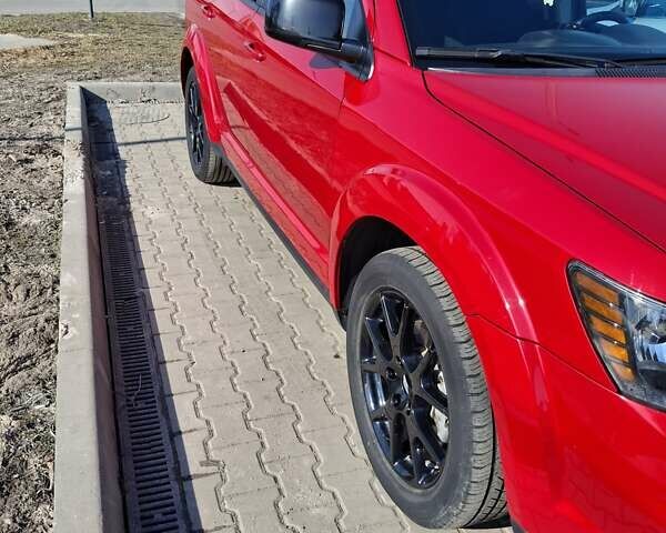 Красный Додж Джорни, объемом двигателя 2.36 л и пробегом 143 тыс. км за 13900 $, фото 2 на Automoto.ua