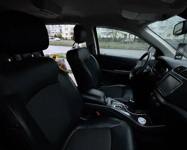 Красный Додж Джорни, объемом двигателя 3.6 л и пробегом 117 тыс. км за 19000 $, фото 35 на Automoto.ua