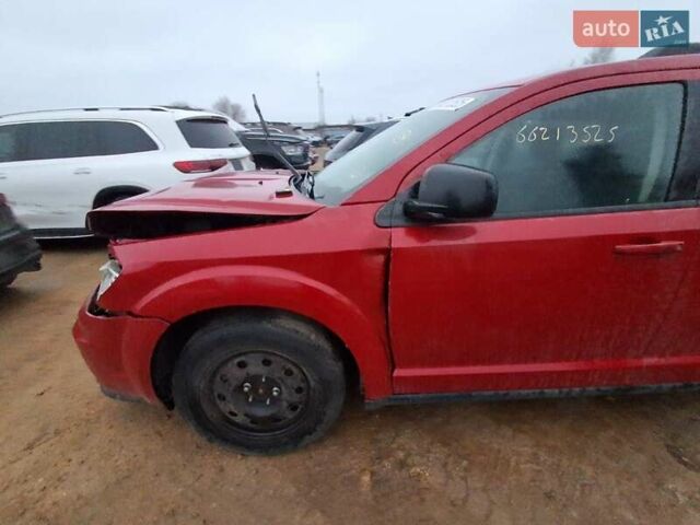 Красный Додж Джорни, объемом двигателя 2.4 л и пробегом 140 тыс. км за 9200 $, фото 2 на Automoto.ua