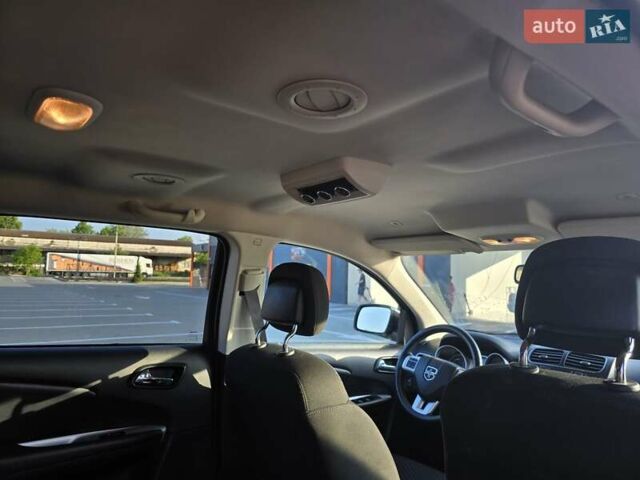 Красный Додж Джорни, объемом двигателя 3.61 л и пробегом 145 тыс. км за 11500 $, фото 11 на Automoto.ua