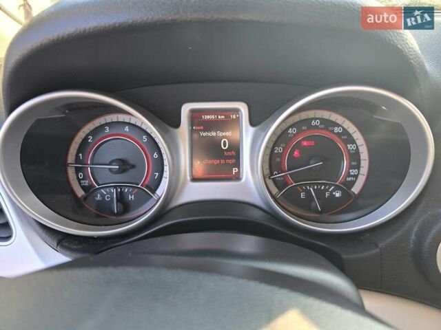 Красный Додж Джорни, объемом двигателя 3.61 л и пробегом 145 тыс. км за 11500 $, фото 15 на Automoto.ua