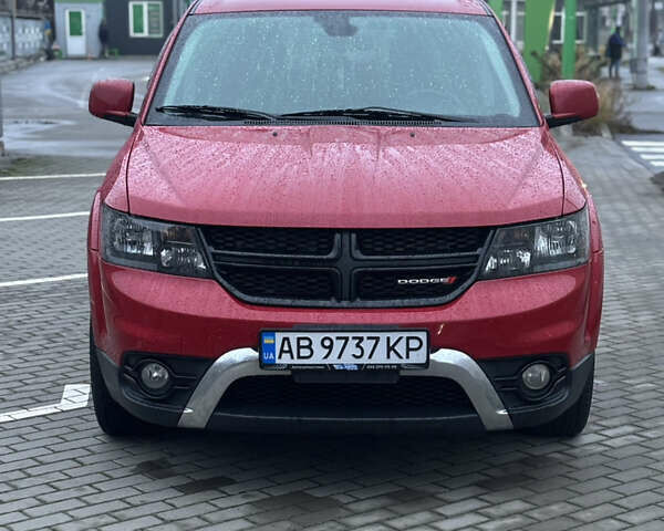 Красный Додж Джорни, объемом двигателя 3.6 л и пробегом 117 тыс. км за 19000 $, фото 3 на Automoto.ua