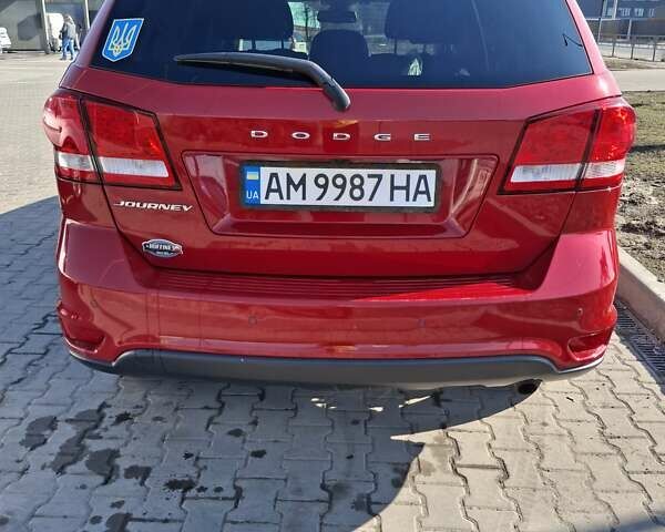 Красный Додж Джорни, объемом двигателя 2.36 л и пробегом 143 тыс. км за 13900 $, фото 4 на Automoto.ua