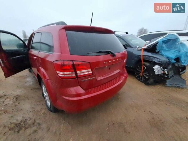 Красный Додж Джорни, объемом двигателя 2.4 л и пробегом 140 тыс. км за 9200 $, фото 4 на Automoto.ua