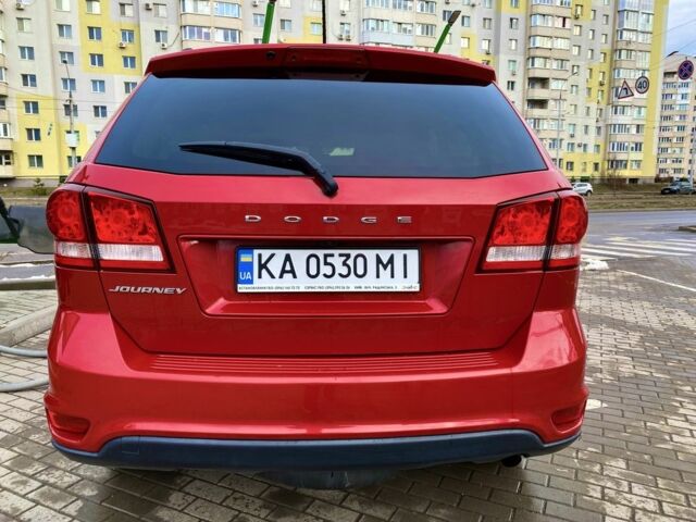 Красный Додж Джорни, объемом двигателя 2.4 л и пробегом 152 тыс. км за 12500 $, фото 3 на Automoto.ua