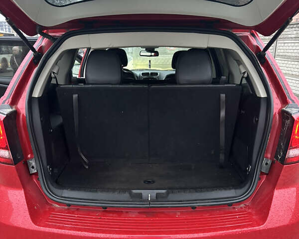 Красный Додж Джорни, объемом двигателя 3.6 л и пробегом 117 тыс. км за 19000 $, фото 57 на Automoto.ua