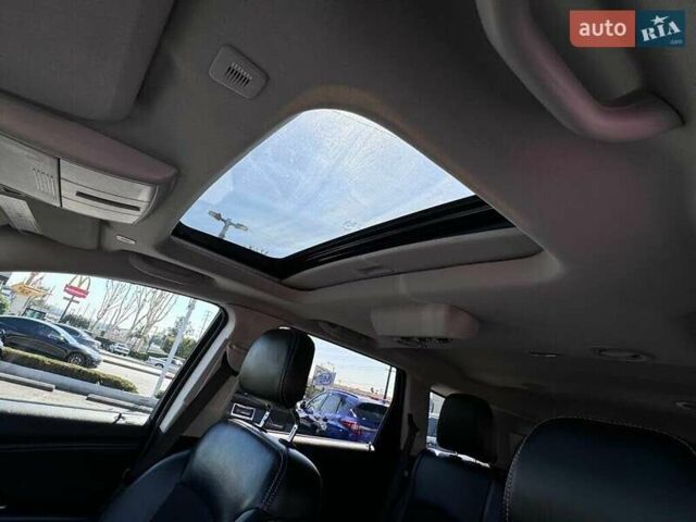 Красный Додж Джорни, объемом двигателя 2.36 л и пробегом 88 тыс. км за 2650 $, фото 8 на Automoto.ua