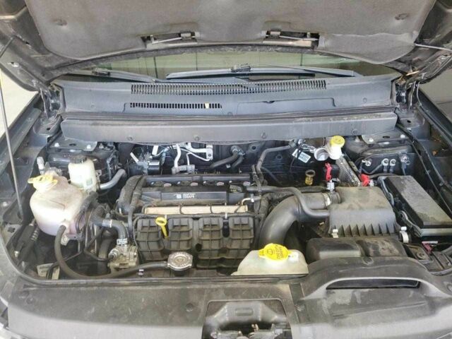 Красный Додж Джорни, объемом двигателя 2.4 л и пробегом 131 тыс. км за 1900 $, фото 11 на Automoto.ua