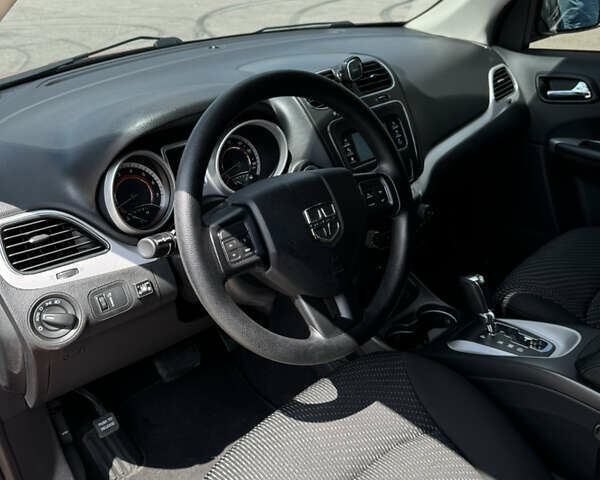 Червоний Додж Джорні, об'ємом двигуна 2.4 л та пробігом 57 тис. км за 15600 $, фото 18 на Automoto.ua