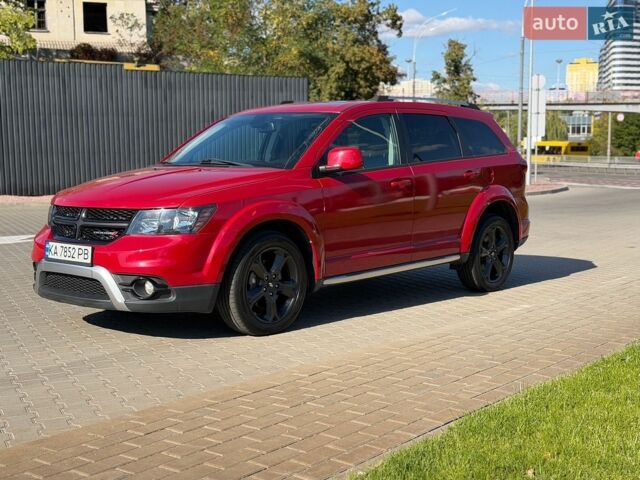 Красный Додж Джорни, объемом двигателя 2.36 л и пробегом 150 тыс. км за 13899 $, фото 5 на Automoto.ua