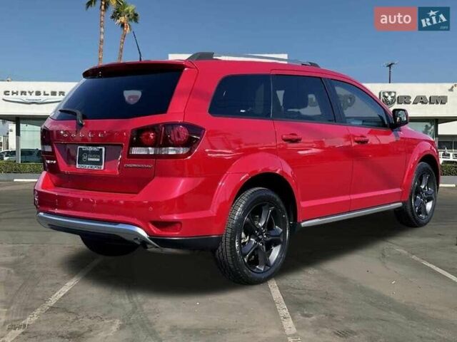 Красный Додж Джорни, объемом двигателя 2.36 л и пробегом 88 тыс. км за 2650 $, фото 4 на Automoto.ua