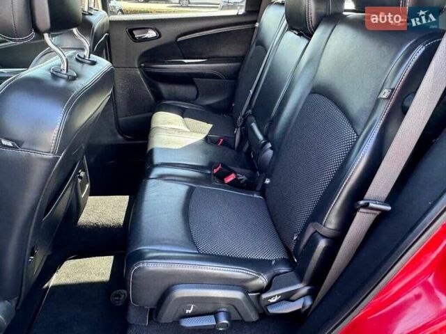 Красный Додж Джорни, объемом двигателя 2.36 л и пробегом 88 тыс. км за 2650 $, фото 10 на Automoto.ua