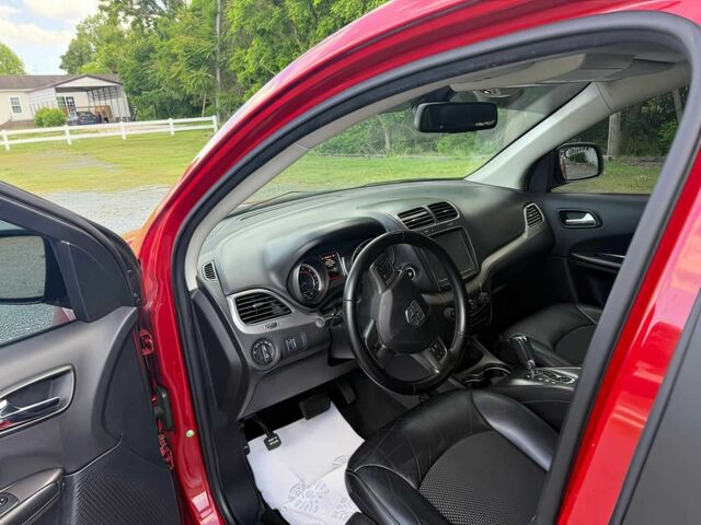 Красный Додж Джорни, объемом двигателя 2.4 л и пробегом 43 тыс. км за 13800 $, фото 8 на Automoto.ua