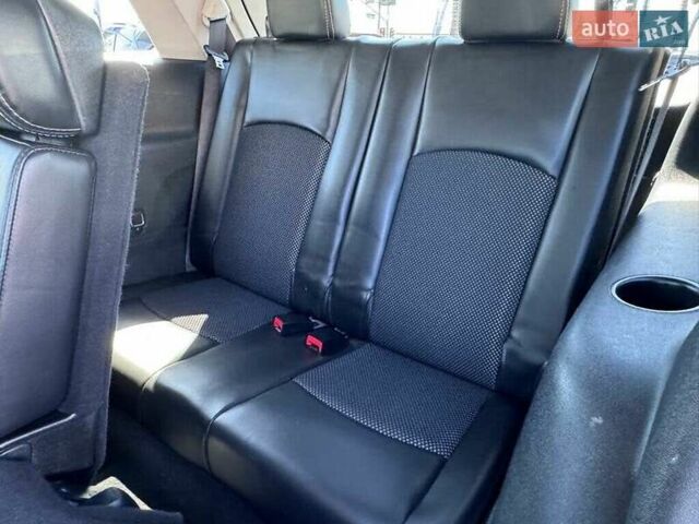 Красный Додж Джорни, объемом двигателя 2.36 л и пробегом 88 тыс. км за 2650 $, фото 11 на Automoto.ua