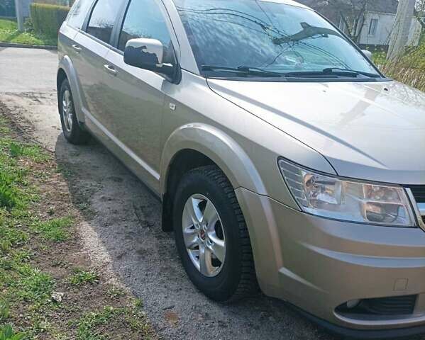 Додж Джорни, объемом двигателя 2 л и пробегом 296 тыс. км за 7900 $, фото 3 на Automoto.ua