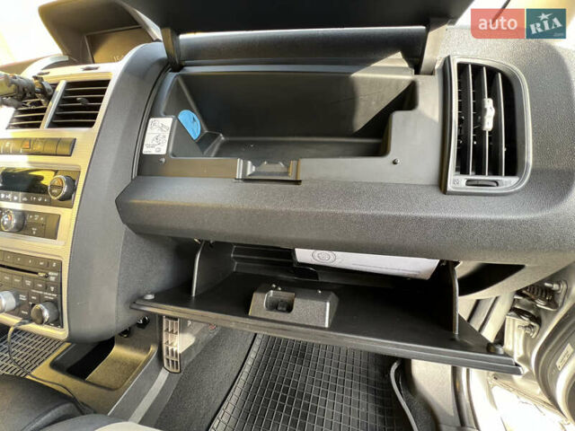 Додж Джорни, объемом двигателя 2 л и пробегом 175 тыс. км за 8700 $, фото 33 на Automoto.ua