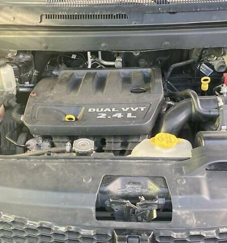 Додж Джорні, об'ємом двигуна 2.36 л та пробігом 180 тис. км за 12800 $, фото 4 на Automoto.ua