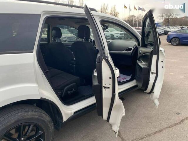 Додж Джорні, об'ємом двигуна 2.4 л та пробігом 111 тис. км за 13700 $, фото 16 на Automoto.ua