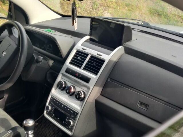 Сірий Додж Джорні, об'ємом двигуна 2 л та пробігом 220 тис. км за 7500 $, фото 11 на Automoto.ua