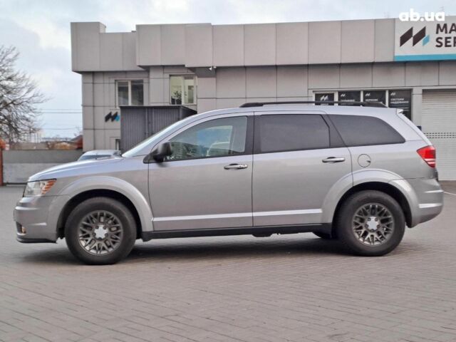 Сірий Додж Джорні, об'ємом двигуна 2.4 л та пробігом 118 тис. км за 11940 $, фото 6 на Automoto.ua