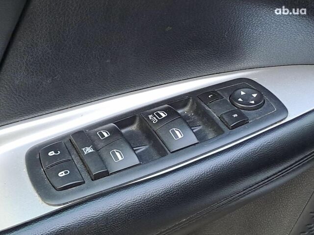 Сірий Додж Джорні, об'ємом двигуна 2.4 л та пробігом 118 тис. км за 11940 $, фото 7 на Automoto.ua