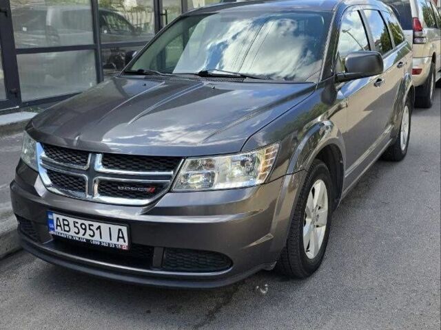 Серый Додж Джорни, объемом двигателя 2.4 л и пробегом 214 тыс. км за 9800 $, фото 2 на Automoto.ua