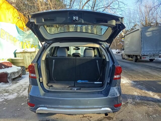 Сірий Додж Джорні, об'ємом двигуна 2.4 л та пробігом 119 тис. км за 13900 $, фото 8 на Automoto.ua