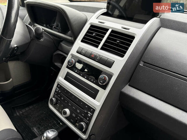 Серый Додж Джорни, объемом двигателя 2 л и пробегом 219 тыс. км за 8500 $, фото 62 на Automoto.ua