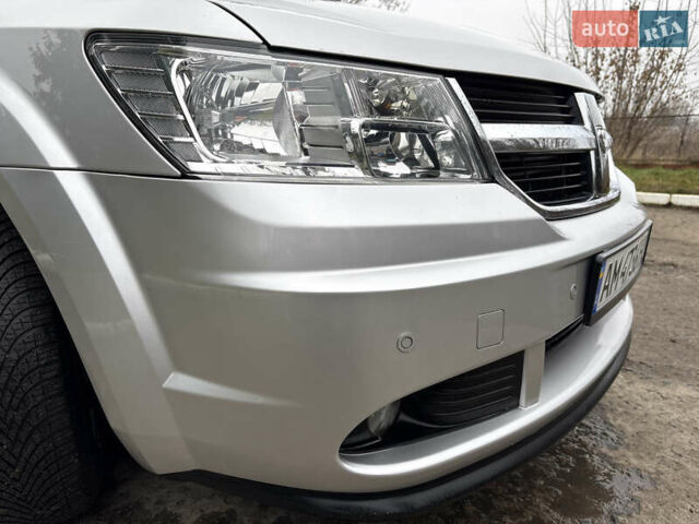 Серый Додж Джорни, объемом двигателя 2 л и пробегом 219 тыс. км за 8500 $, фото 26 на Automoto.ua