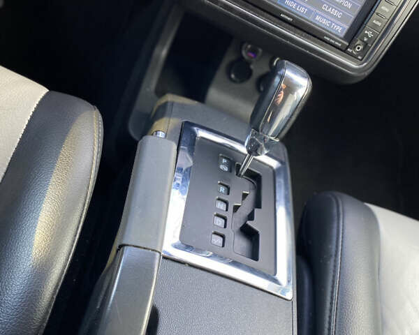 Серый Додж Джорни, объемом двигателя 2 л и пробегом 199 тыс. км за 8500 $, фото 30 на Automoto.ua