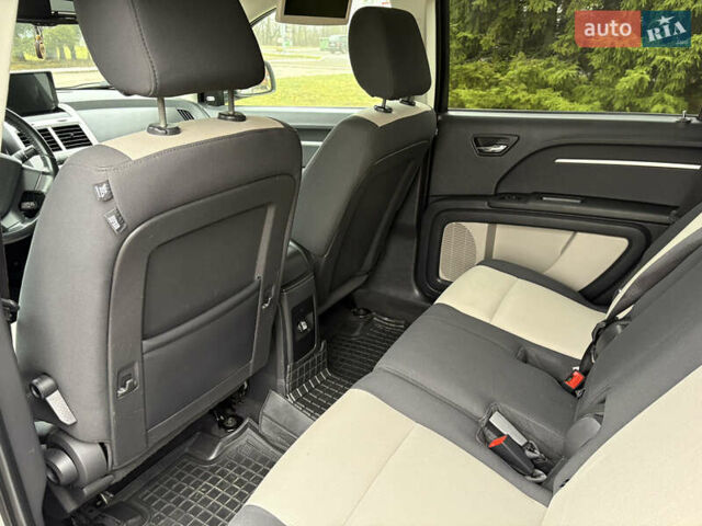 Серый Додж Джорни, объемом двигателя 2 л и пробегом 219 тыс. км за 8500 $, фото 48 на Automoto.ua