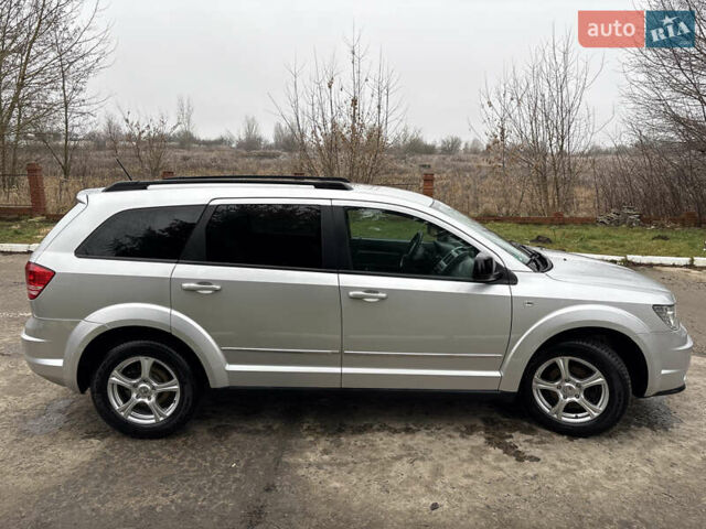 Серый Додж Джорни, объемом двигателя 2 л и пробегом 219 тыс. км за 8500 $, фото 23 на Automoto.ua