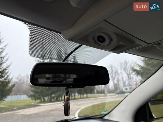 Серый Додж Джорни, объемом двигателя 2 л и пробегом 219 тыс. км за 8500 $, фото 90 на Automoto.ua