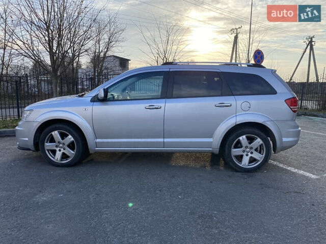 Серый Додж Джорни, объемом двигателя 2 л и пробегом 199 тыс. км за 8500 $, фото 2 на Automoto.ua