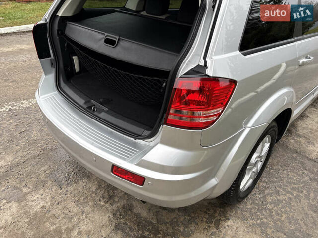 Серый Додж Джорни, объемом двигателя 2 л и пробегом 219 тыс. км за 8500 $, фото 70 на Automoto.ua