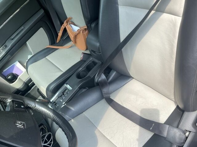 Серый Додж Джорни, объемом двигателя 2 л и пробегом 180 тыс. км за 8200 $, фото 8 на Automoto.ua