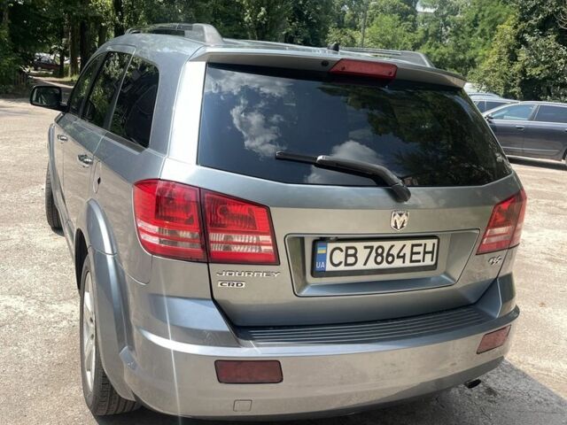 Серый Додж Джорни, объемом двигателя 2 л и пробегом 180 тыс. км за 8200 $, фото 7 на Automoto.ua