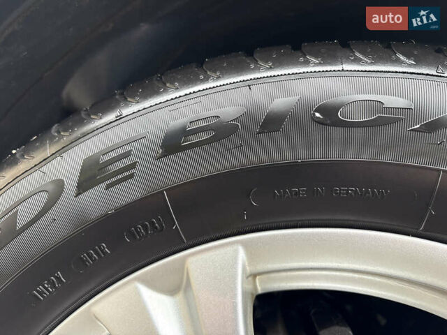 Серый Додж Джорни, объемом двигателя 2 л и пробегом 219 тыс. км за 8500 $, фото 87 на Automoto.ua