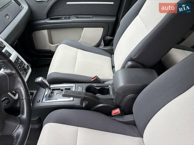 Серый Додж Джорни, объемом двигателя 2 л и пробегом 219 тыс. км за 8500 $, фото 38 на Automoto.ua