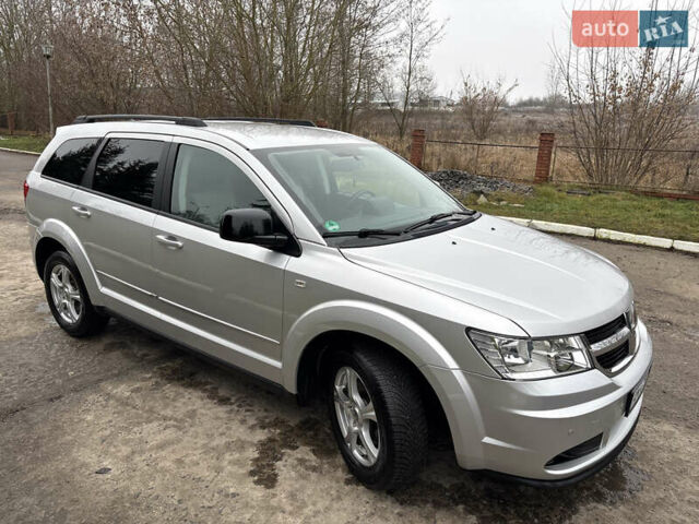Серый Додж Джорни, объемом двигателя 2 л и пробегом 219 тыс. км за 8500 $, фото 27 на Automoto.ua