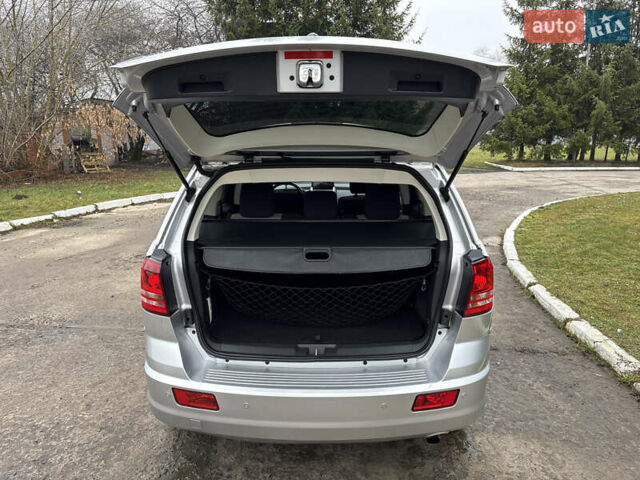 Серый Додж Джорни, объемом двигателя 2 л и пробегом 219 тыс. км за 8500 $, фото 72 на Automoto.ua