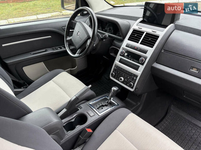 Серый Додж Джорни, объемом двигателя 2 л и пробегом 219 тыс. км за 8500 $, фото 61 на Automoto.ua