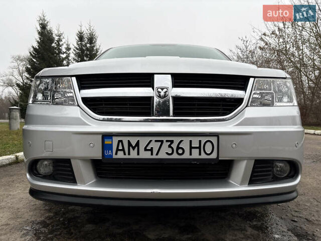 Серый Додж Джорни, объемом двигателя 2 л и пробегом 219 тыс. км за 8500 $, фото 28 на Automoto.ua