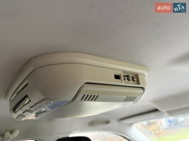 Серый Додж Джорни, объемом двигателя 2 л и пробегом 219 тыс. км за 8500 $, фото 64 на Automoto.ua