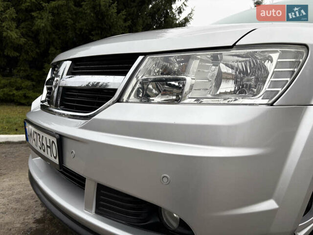 Серый Додж Джорни, объемом двигателя 2 л и пробегом 219 тыс. км за 8500 $, фото 14 на Automoto.ua