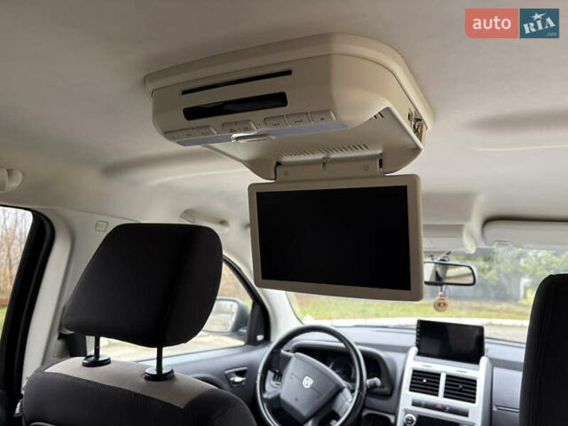 Серый Додж Джорни, объемом двигателя 2 л и пробегом 219 тыс. км за 8500 $, фото 63 на Automoto.ua