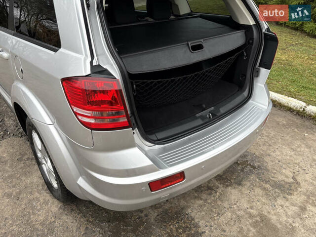 Серый Додж Джорни, объемом двигателя 2 л и пробегом 219 тыс. км за 8500 $, фото 71 на Automoto.ua